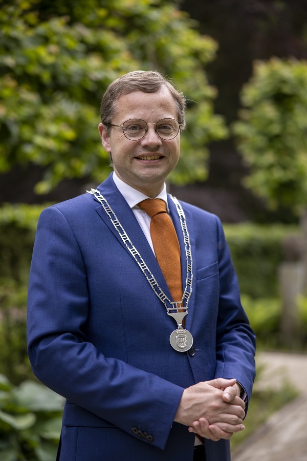 Burgemeester Richard Korteland