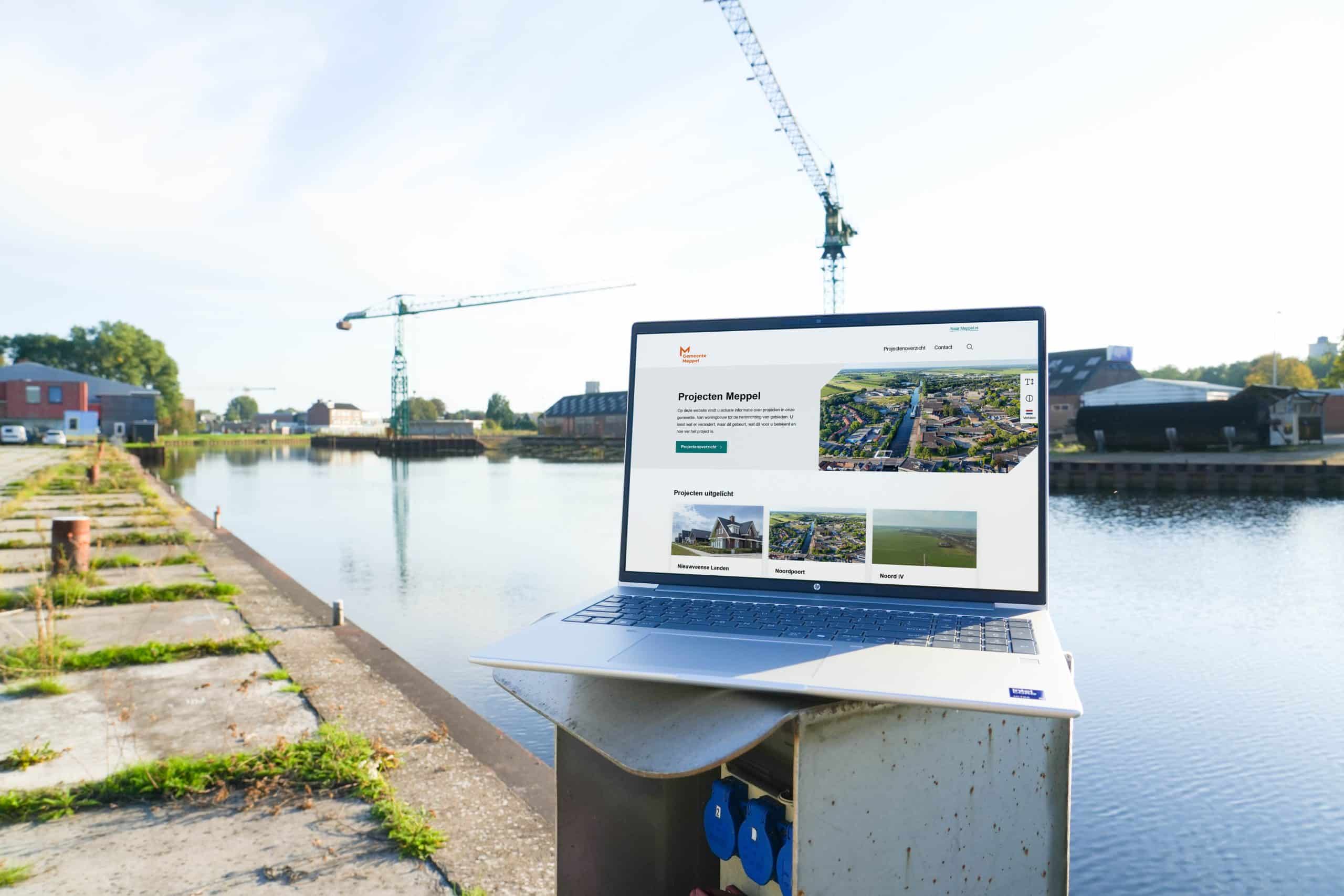 Foto van laptop met projecten.meppel.nl